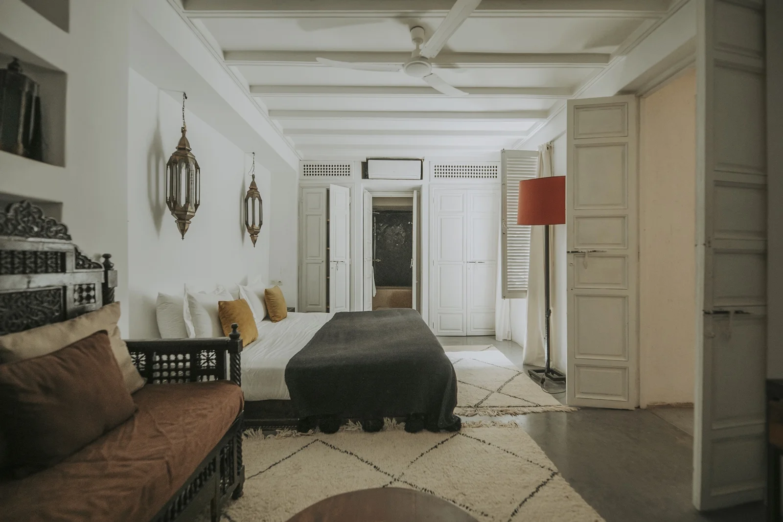 The Tataoui Suite at Dar Zelda and its ceiling of crossed reeds and painted wood